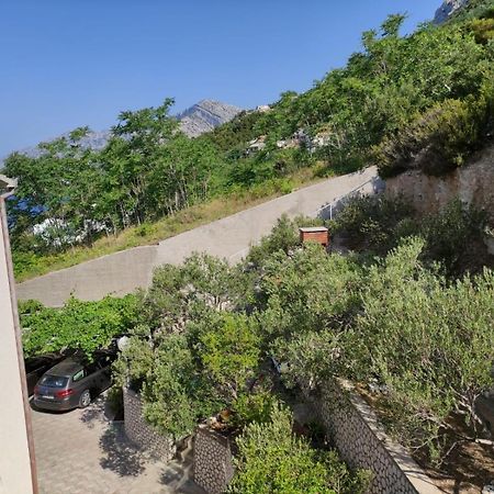 Apartments With A Parking Space Brela, Makarska - 18495 Exterior photo